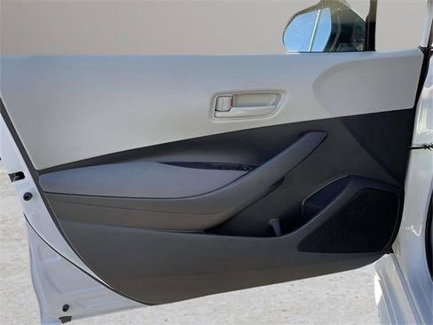 Used 2023 Toyota Corolla LE image 47