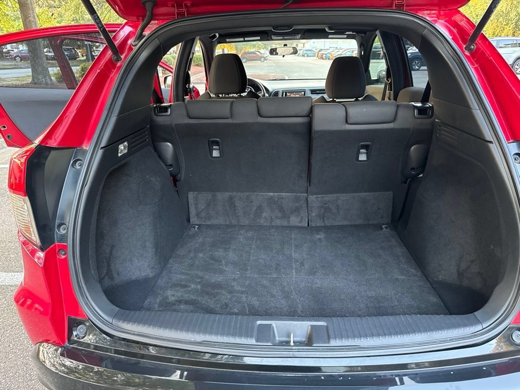 Used 2019 Honda HR-V Sport image 25