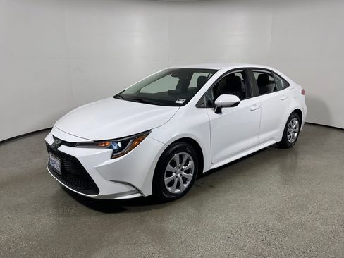 Certified 2022 Toyota Corolla LE image 7