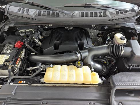 Used 2018 Ford F150 XLT w/ Equipment Group 302A Luxury image 27