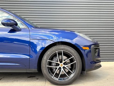 Certified 2025 Porsche Macan image 11