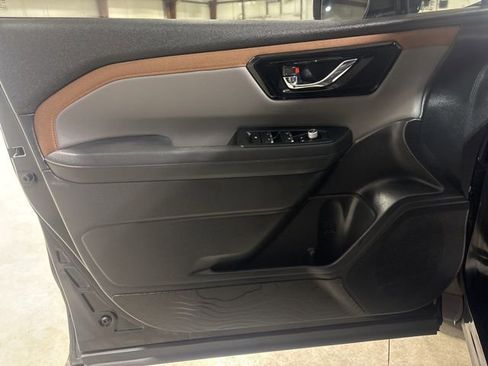 Used 2025 Subaru Forester Sport w/ Popular Package #2 image 14