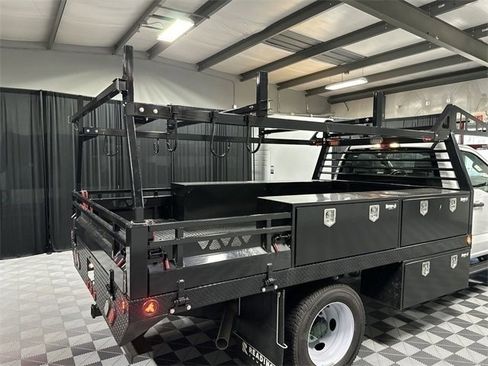 New 2023 Ford F550 4x4 Regular Cab Super Duty image 79