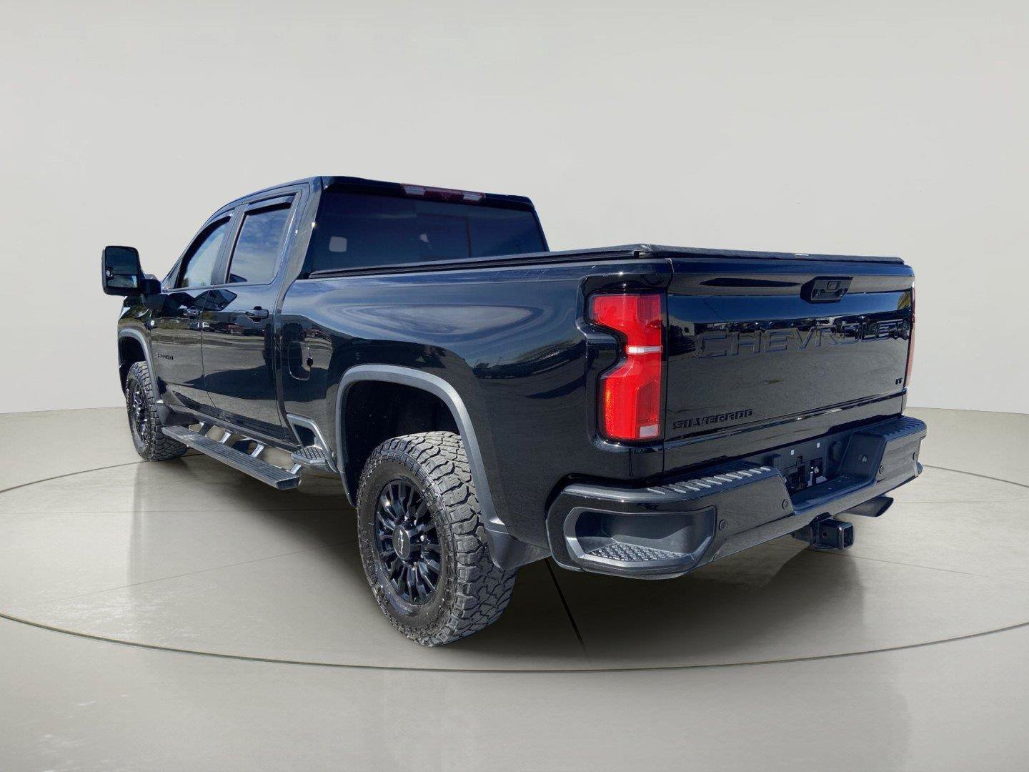 Used 2024 Chevrolet Silverado 3500 LT w/ Midnight Edition AWD/4WD image 12