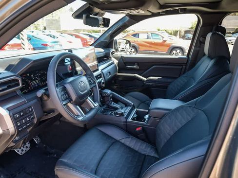 Used 2025 Toyota Tacoma TRD Sport w/ TRD Sport Premium Package image 16