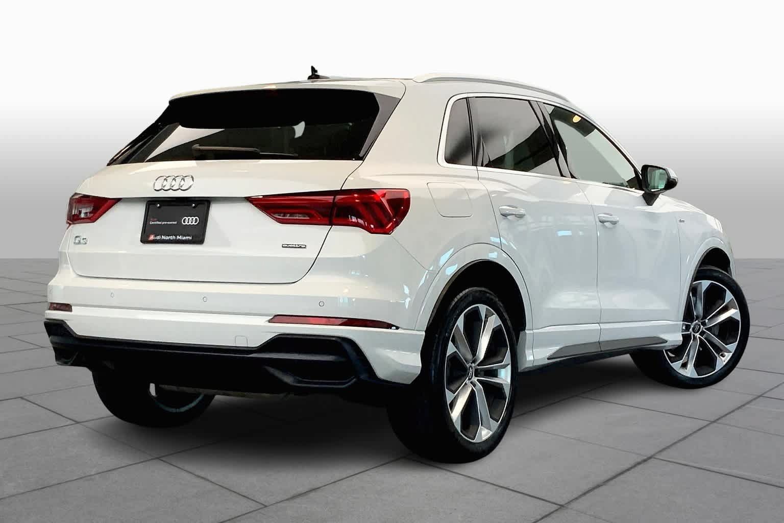 Used 2020 Audi Q3 2.0T Premium Plus w/ Premium Plus Package AWD/4WD image 13