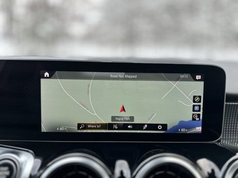 Used 2020 Mercedes-Benz GLB 250 GLB 250 image 10