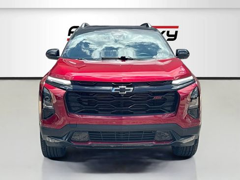 Used 2026 Chevrolet Equinox RS FWD image 2