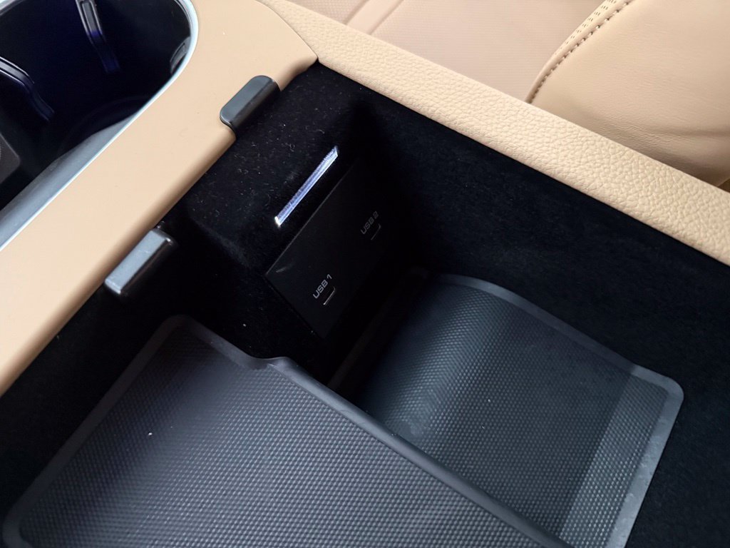 Certified 2023 Porsche Cayenne AWD/4WD image 36