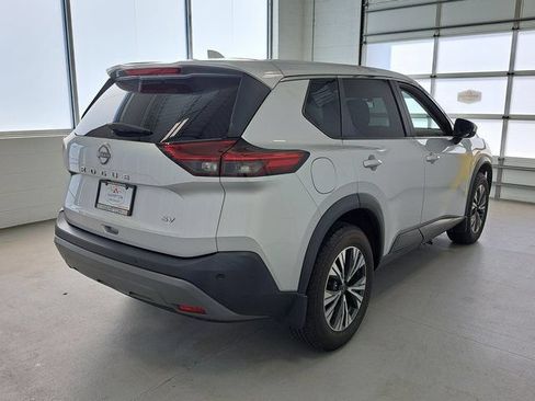 Used 2023 Nissan Rogue SV FWD image 5