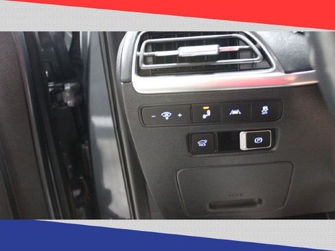 Used 2021 Hyundai Palisade Calligraphy image 14