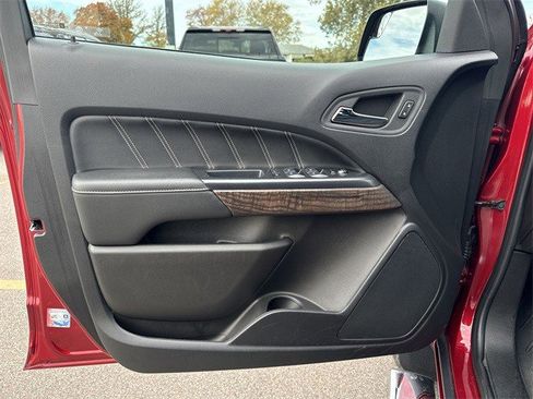 Used 2021 GMC Canyon Denali image 26