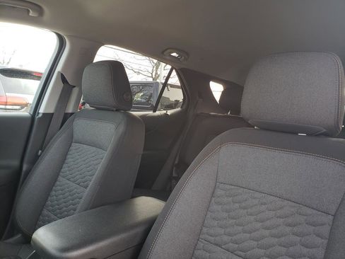 Used 2021 Chevrolet Equinox LT image 31