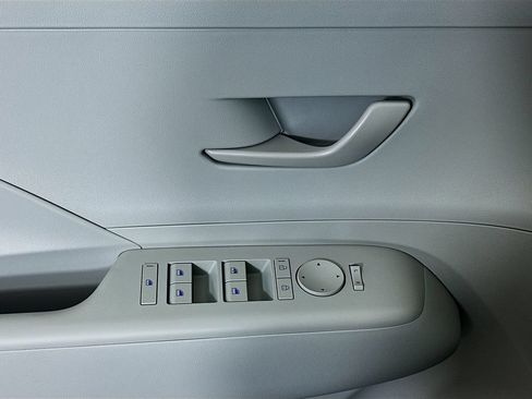 New 2026 Hyundai Kona SE FWD image 18