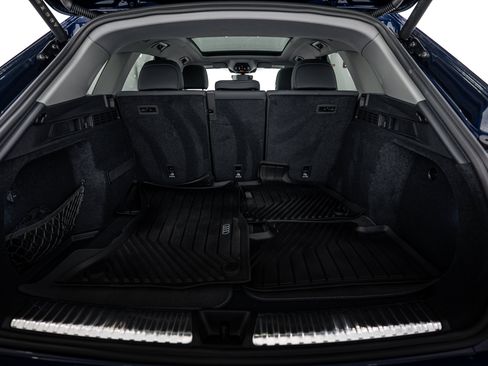 Certified 2025 Audi Q5 Premium w/ Convenience Package AWD/4WD image 19