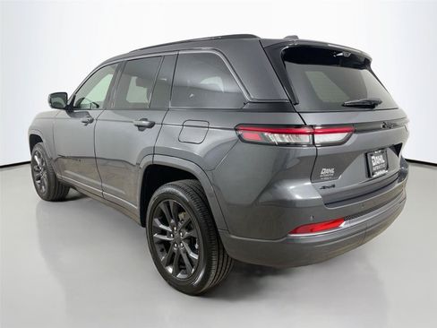 Used 2026 Jeep Grand Cherokee Limited AWD/4WD image 10