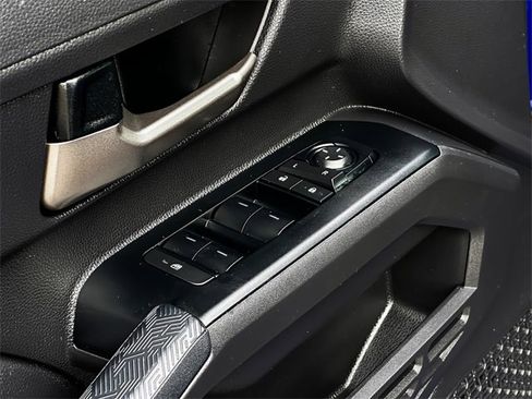 Certified 2025 Toyota Tacoma TRD Off-Road image 12