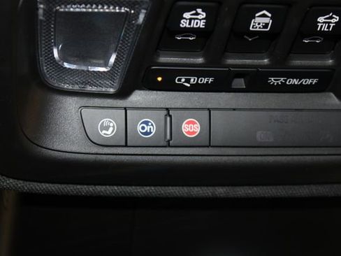 Certified 2025 Cadillac XT4 Sport image 37