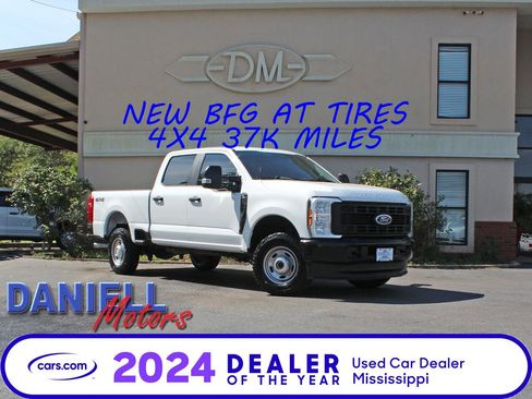 Used 2024 Ford F250 XL image 1