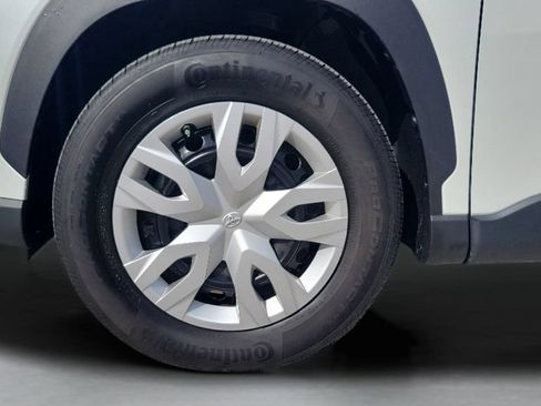 Certified 2025 Toyota Corolla Cross L FWD image 10