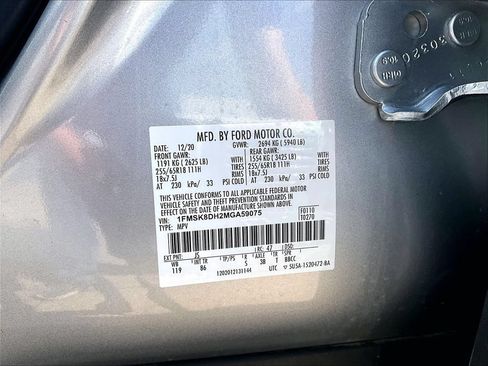 Used 2021 Ford Explorer XLT AWD/4WD image 23