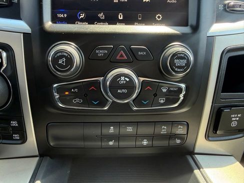 Used 2018 RAM 1500 Big Horn AWD/4WD image 23