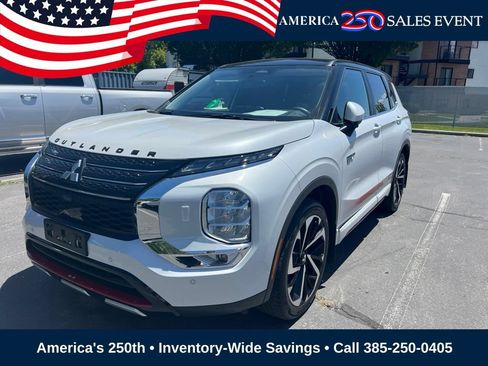 Used 2023 Mitsubishi Outlander SE AWD/4WD image 1