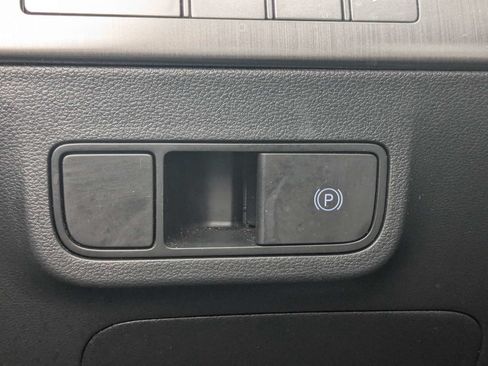 Used 2024 Hyundai Kona SEL AWD/4WD image 34