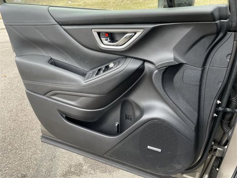 Used 2020 Subaru Forester Limited image 27