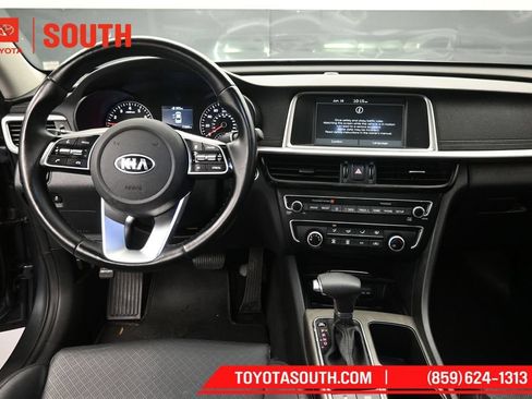 Used 2020 Kia Optima SE FWD image 11
