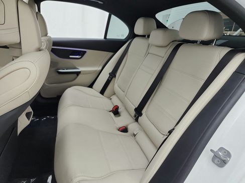 Used 2024 Mercedes-Benz C 300 Sedan image 15