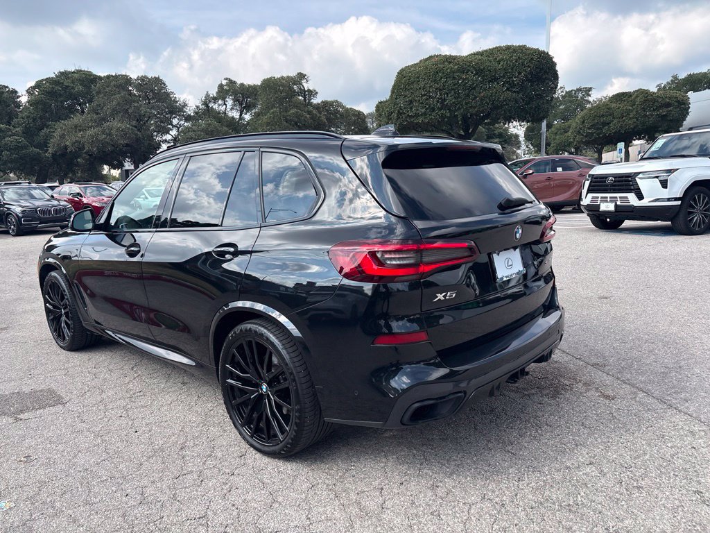 Used 2022 BMW X5 sDrive40i w/ M Sport Package RWD image 3