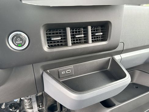 Used 2024 Chevrolet Brightdrop 600 w/ Battery Pack, Max Range AWD/4WD image 33