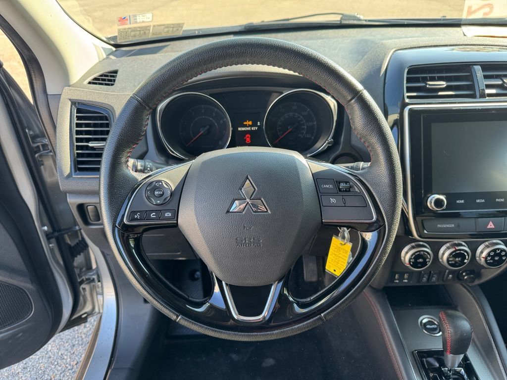 Used 2023 Mitsubishi Outlander Sport AWD image 15