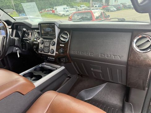 Used 2015 Ford F250 Platinum w/ FX4 Off-Road Package image 59
