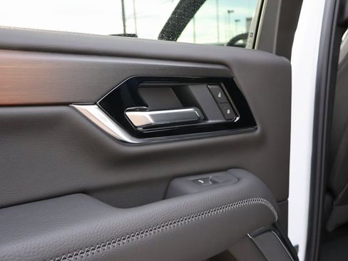 New 2026 GMC Yukon Denali image 25