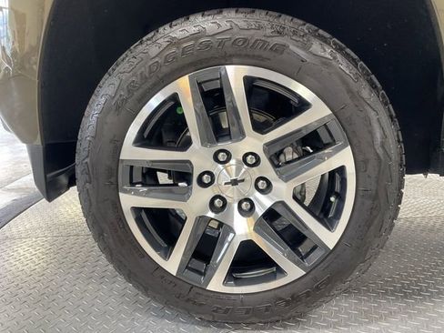 Used 2023 Chevrolet Colorado Z71 w/ Z71 Convenience Package 2 image 10