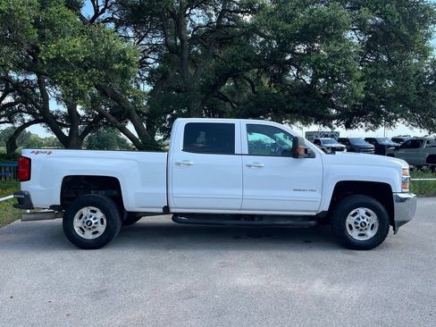 Used 2016 Chevrolet Silverado 2500 LT AWD/4WD image 4
