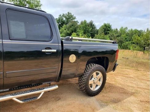Used 2007 Chevrolet Silverado 2500 LTZ w/ Safety Package AWD/4WD image 7