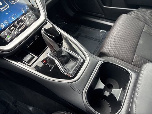 Certified 2025 Subaru Outback Premium w/ Popular Package #1A image 18