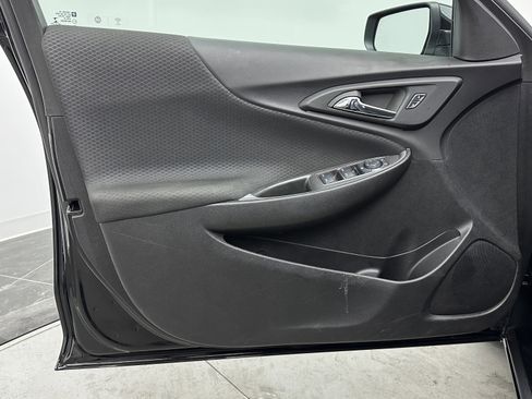 Used 2025 Chevrolet Malibu LT image 10