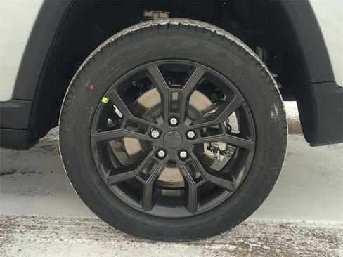 New 2025 Jeep Grand Cherokee L Limited image 14