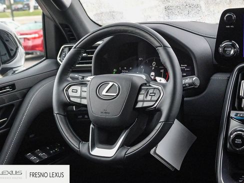 New 2026 Lexus LX 700h Luxury image 18