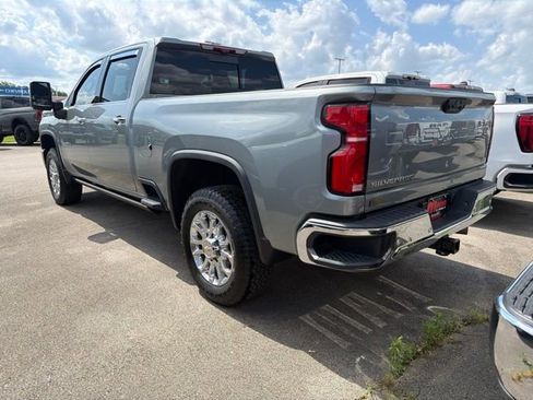 Used 2025 Chevrolet Silverado 2500 LTZ w/ LTZ Premium Package AWD/4WD image 12