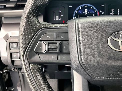Used 2025 Toyota Tacoma SR5 AWD/4WD image 19