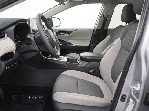 Used 2025 Toyota RAV4 XLE w/ Convenience Package image 15