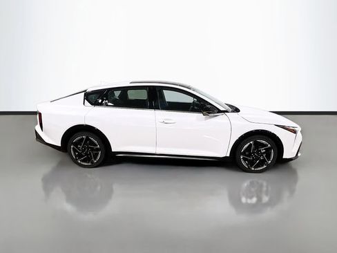 New 2025 Kia K4 GT-Line w/ GT-Line Premium Package image 8