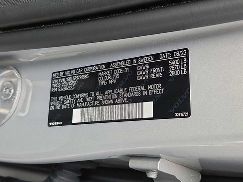 Certified 2024 Volvo XC60 B5 Plus w/ Climate Package AWD/4WD image 26