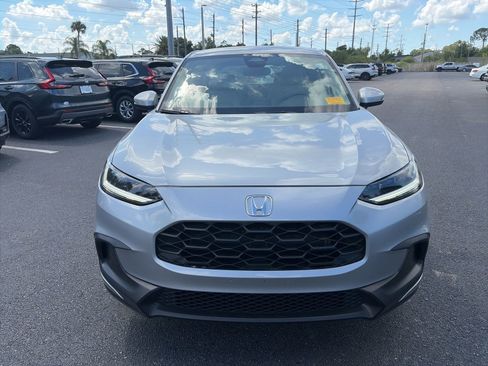 Used 2025 Honda HR-V LX image 2