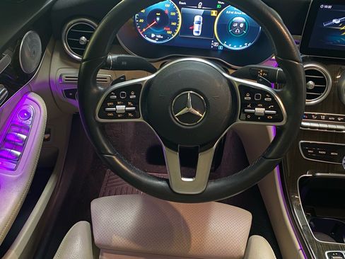 Used 2021 Mercedes-Benz C 300 Sedan image 4